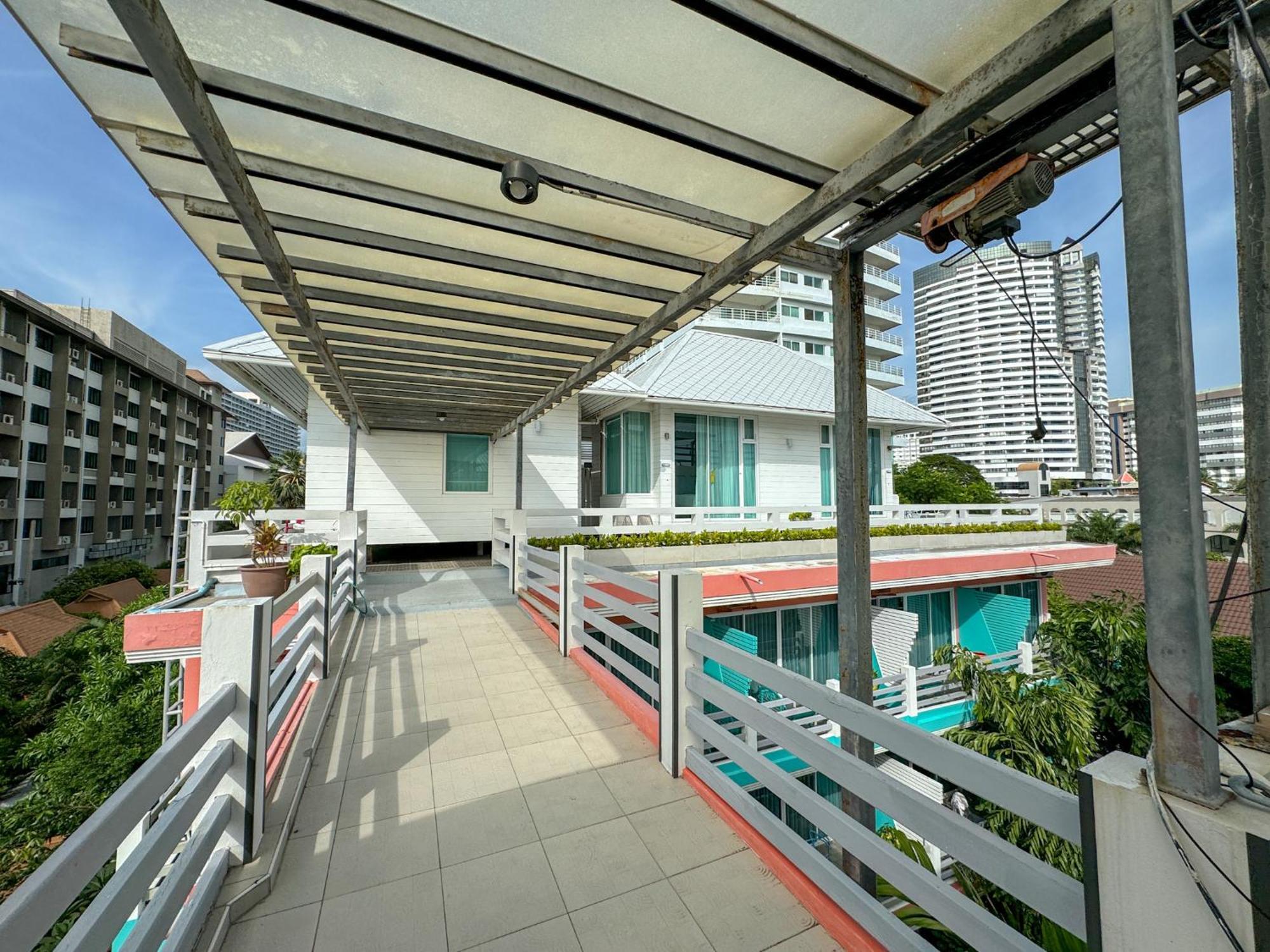 Hotel Bbhouse Pattaya Extérieur photo